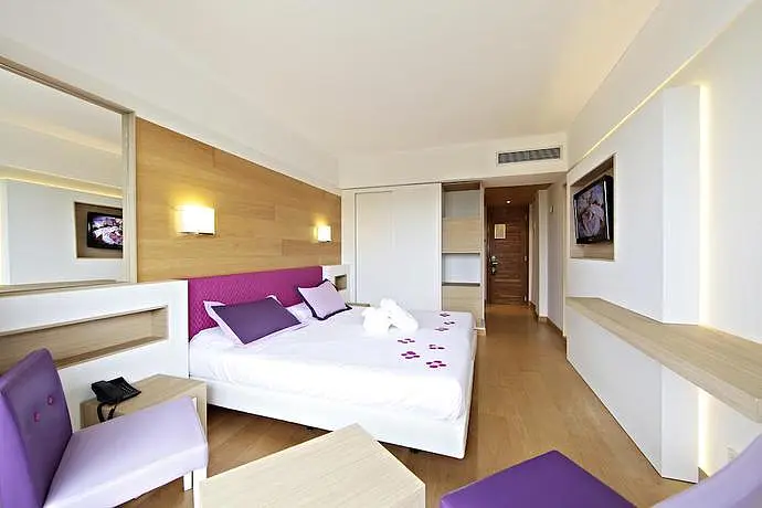 and Spa S'entrador Playa