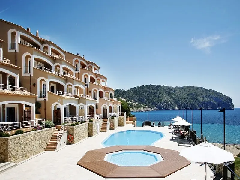 BAHIA CAMP DE MAR SUITES