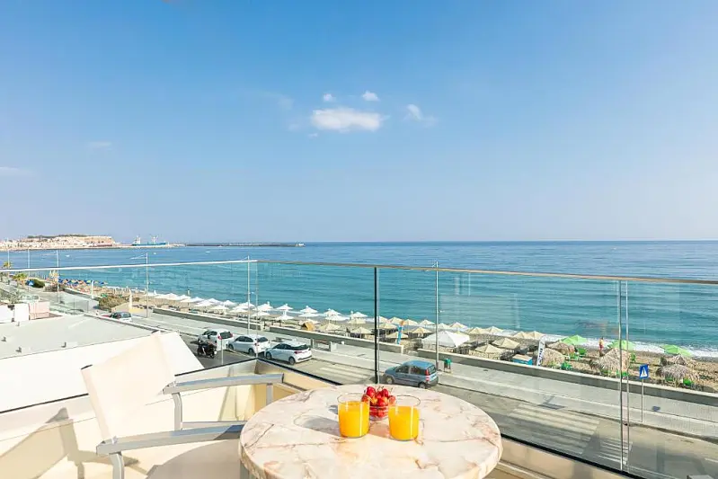 BATIS BEACH HOTEL