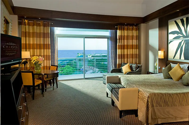 CALISTA LUXURY HOTEL