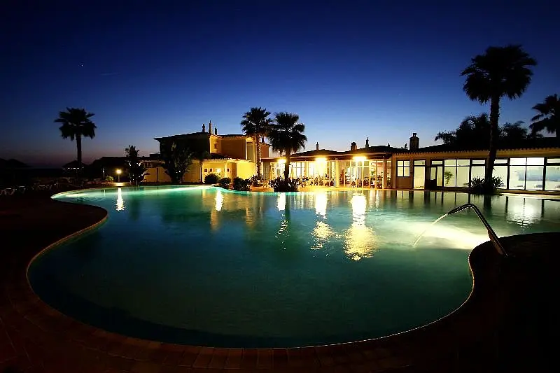 Clube Porto M�s