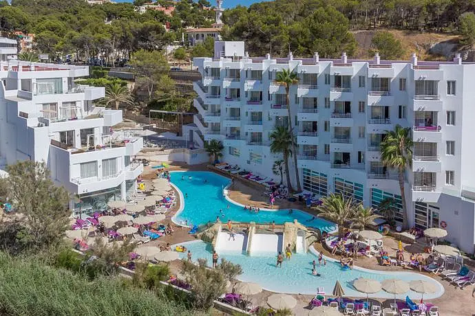 Fergus Style Cala Blanca Suites