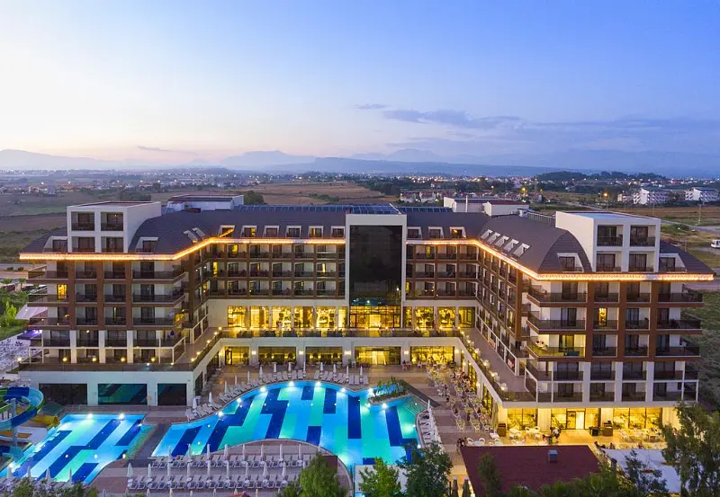 GLAMOUR RESORT AND SPA