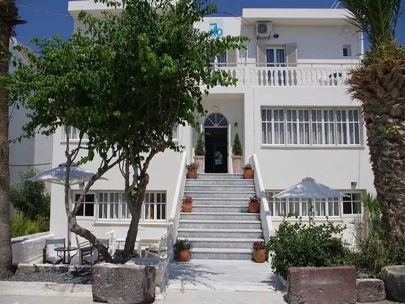Kamari Blu Boutique Hotel