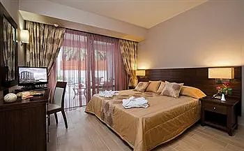 PORTO PLATANIAS BEACH RESORT