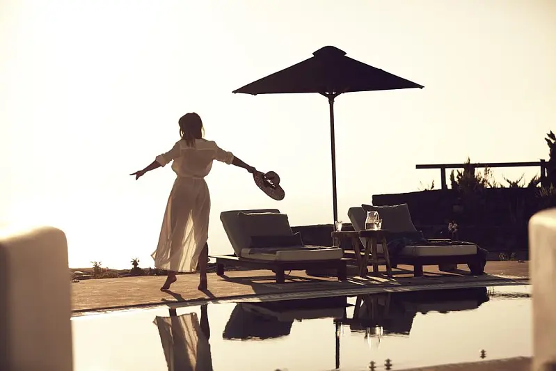 SANTO MARIS OIA LUXURY SUITES & SPA