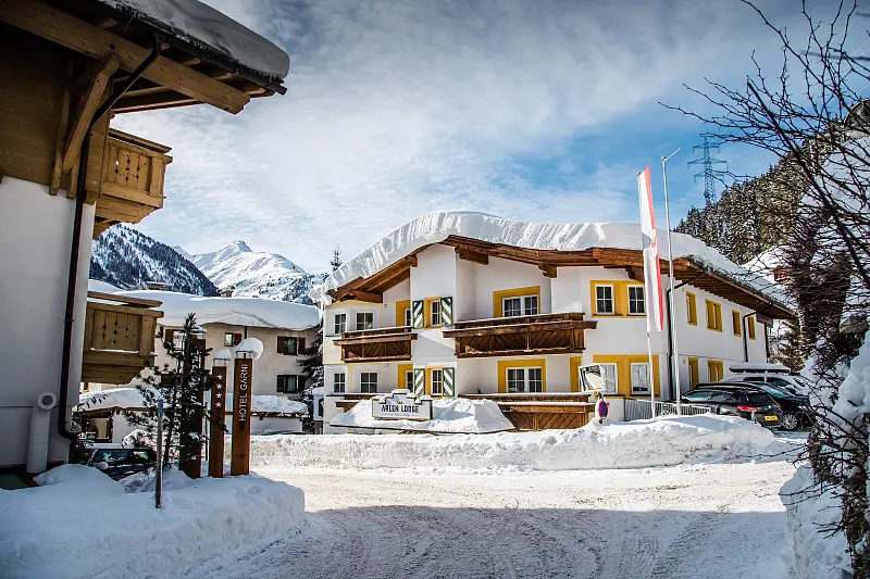 Arlen Lodge Hotel