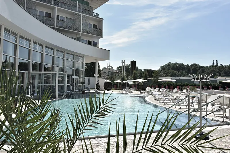 Reduce Hotel Vital